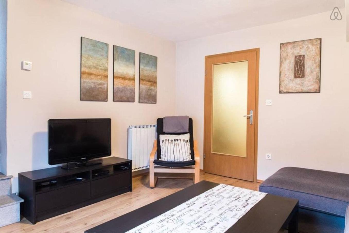 House Maharac With 3 Apartments Till 18 Persons Kamno 外观 照片