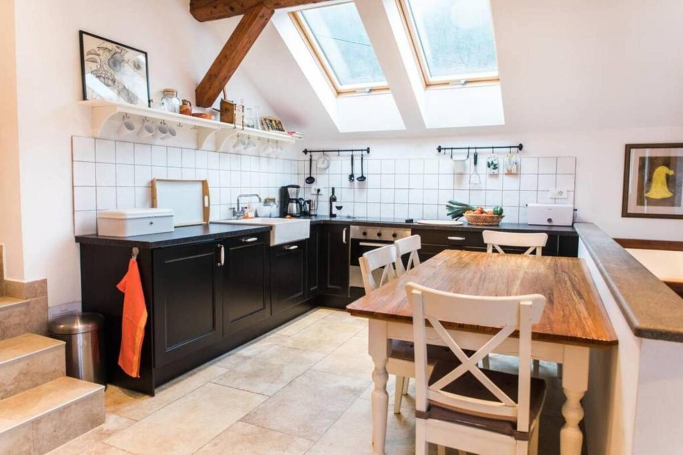 House Maharac With 3 Apartments Till 18 Persons Kamno 外观 照片
