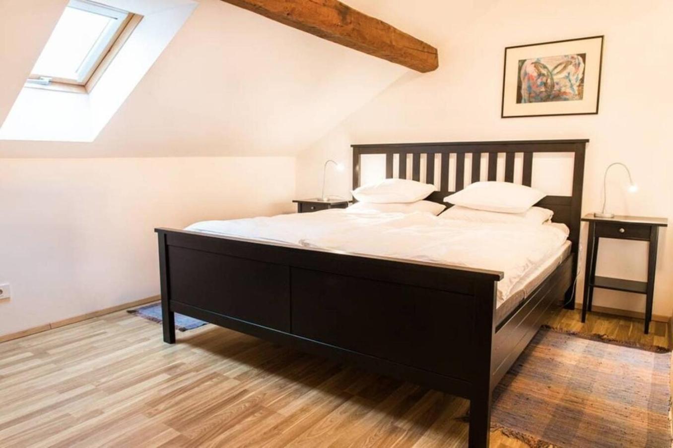 House Maharac With 3 Apartments Till 18 Persons Kamno 外观 照片