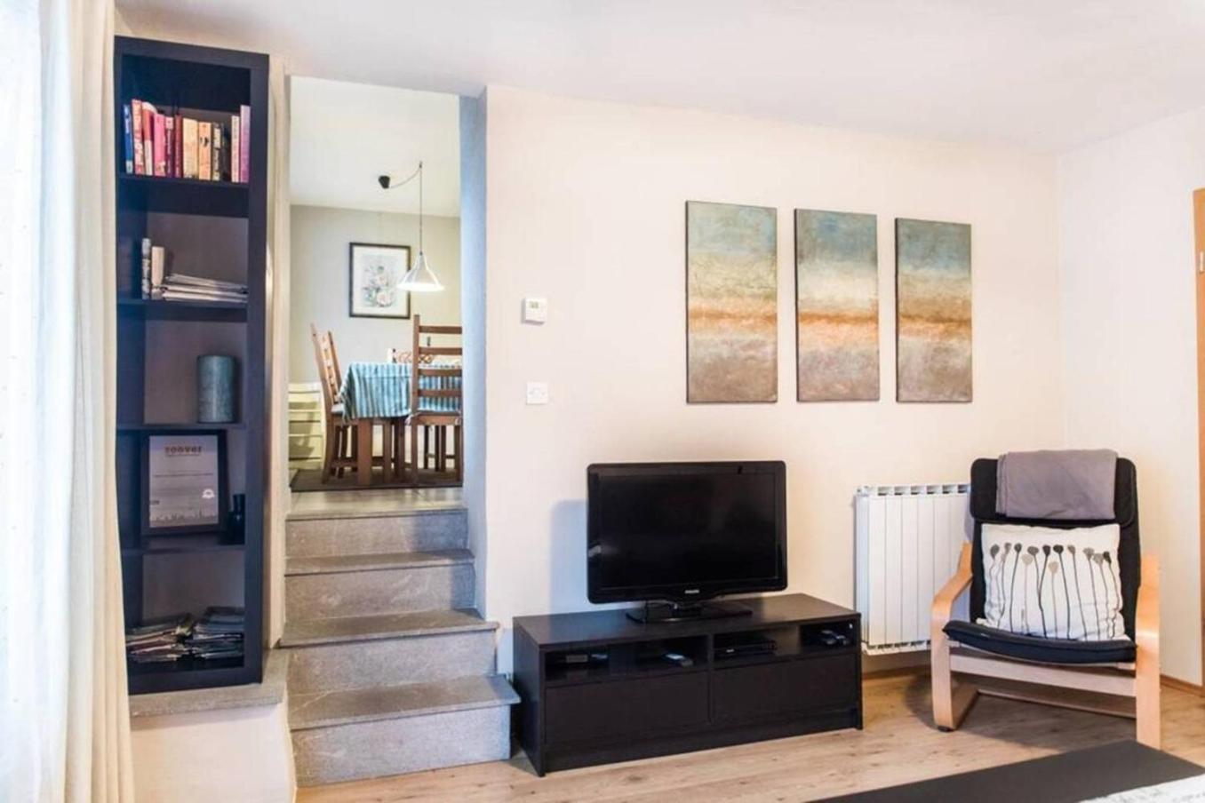 House Maharac With 3 Apartments Till 18 Persons Kamno 外观 照片